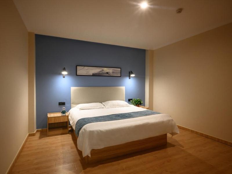 Greentree Inn Henan Kaifeng Gulou Square Express Hotel Екстериор снимка